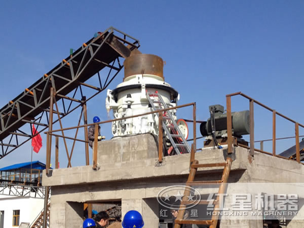 鐵礦破碎機(jī)應(yīng)用現(xiàn)場(chǎng)