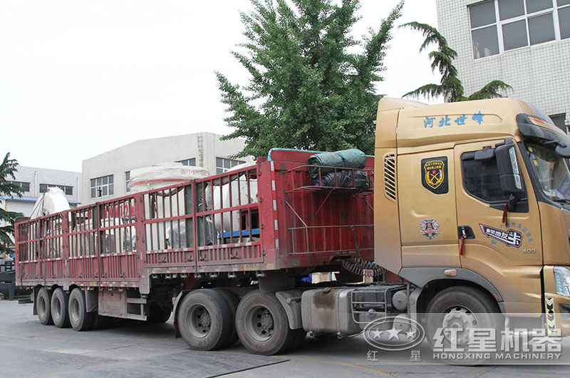 石英砂磨粉設備發(fā)貨現場 石英砂磨粉設備發(fā)貨現場