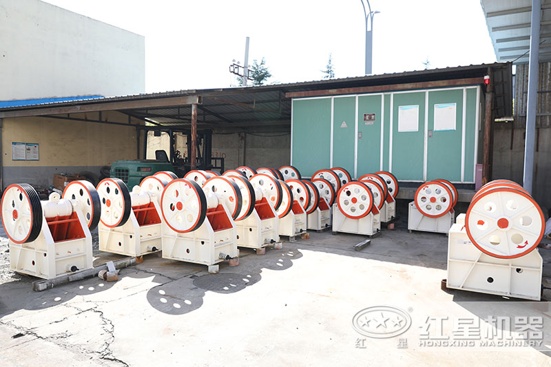 小型顎式破碎機(jī)圖片 小型顎式破碎機(jī)圖片