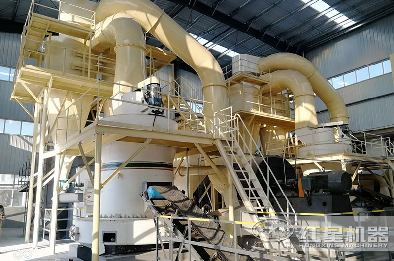 玻璃磨粉現(xiàn)場實拍圖 玻璃磨粉現(xiàn)場實拍圖