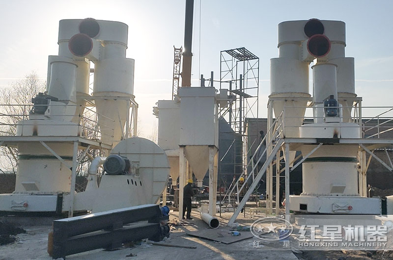 石頭磨粉現(xiàn)場(chǎng)實(shí)拍圖 石頭磨粉現(xiàn)場(chǎng)實(shí)拍圖