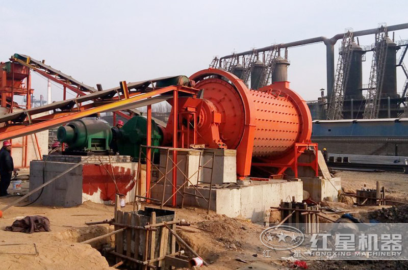 球磨機工作現(xiàn)場實拍圖 球磨機工作現(xiàn)場實拍圖