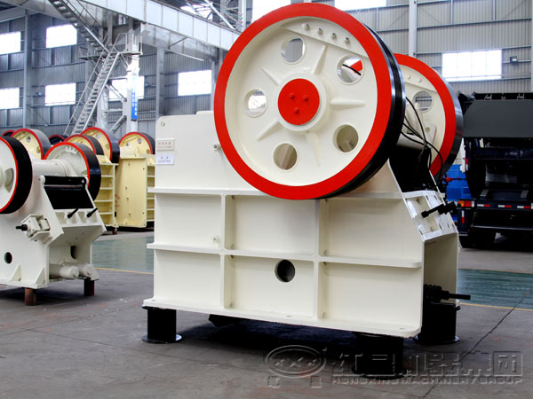 鐵礦石破碎機(jī)