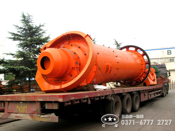 水泥球磨機(jī)發(fā)貨現(xiàn)場(chǎng)