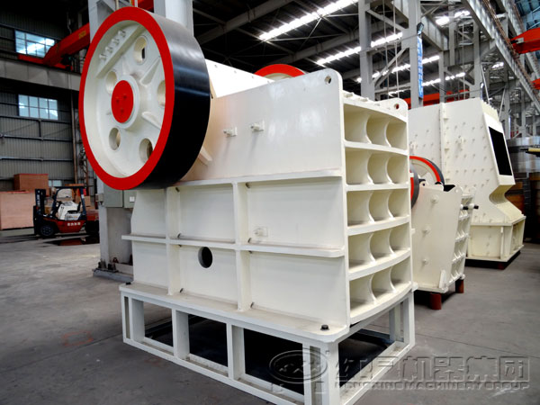 環(huán)保型顎式破碎機