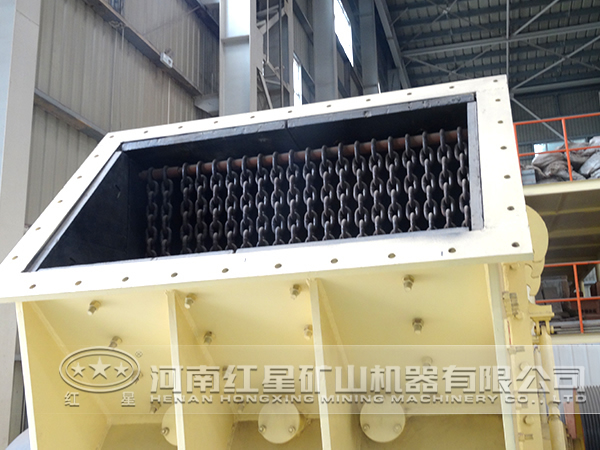 單段破碎機(jī)圖片實(shí)拍