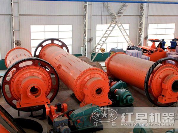 不同型號(hào)的低碳環(huán)保型球磨機(jī)