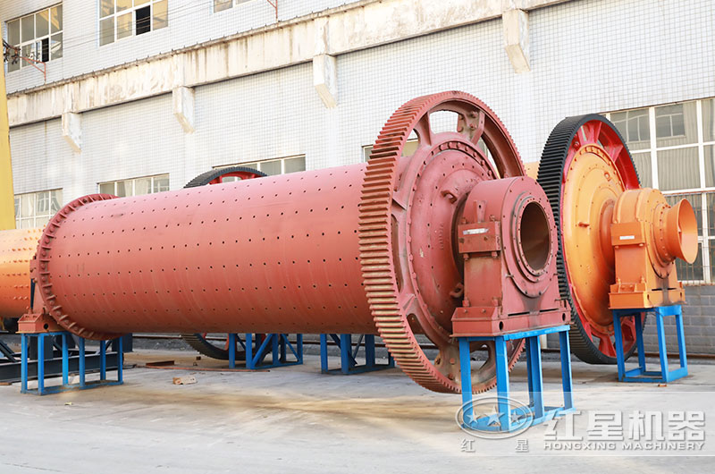 大型球磨機(jī)圖片 大型球磨機(jī)圖片