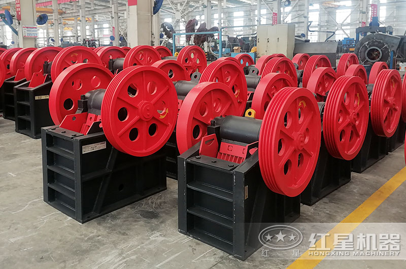 小型沙石破碎機(jī)圖片