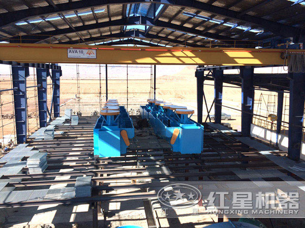 浮選機(jī)現(xiàn)場(chǎng)工作圖 浮選機(jī)現(xiàn)場(chǎng)工作圖