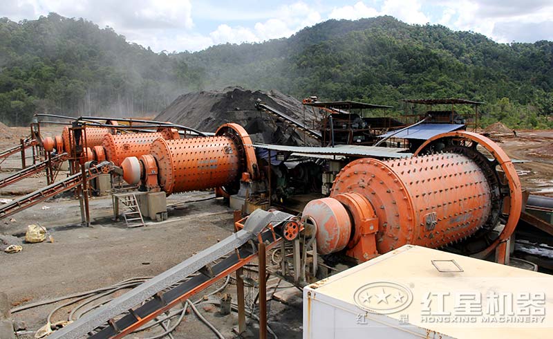 磨煤機(jī)現(xiàn)場(chǎng)工作圖 磨煤機(jī)現(xiàn)場(chǎng)工作圖