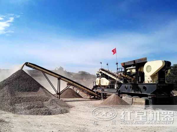 移動(dòng)制砂機(jī)現(xiàn)場圖 移動(dòng)制砂機(jī)現(xiàn)場圖