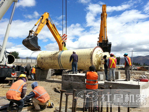 紅星機(jī)器技術(shù)人員現(xiàn)場指導(dǎo)圖 紅星機(jī)器技術(shù)人員現(xiàn)場指導(dǎo)圖