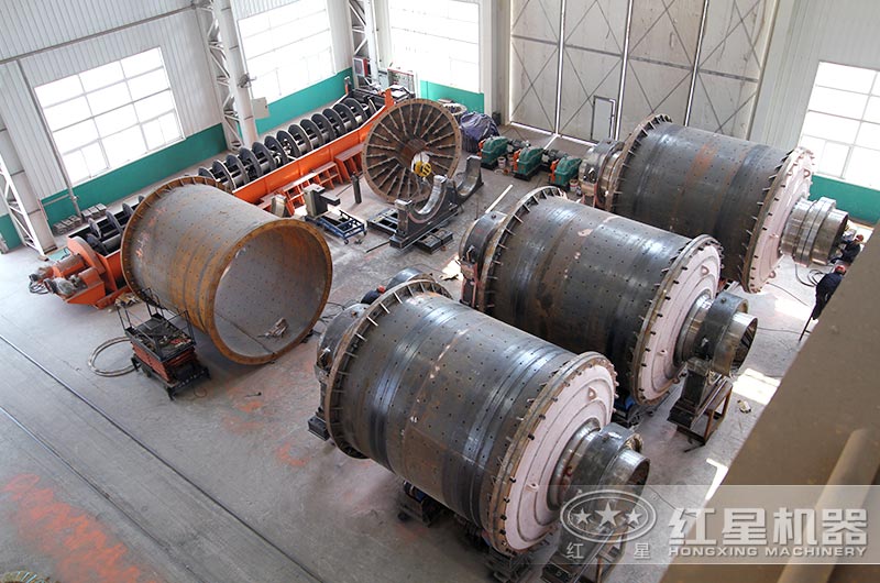 球磨機生產(chǎn)車間 球磨機生產(chǎn)車間