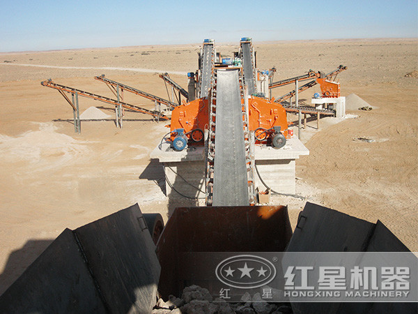 碎石破碎生產(chǎn)線現(xiàn)場