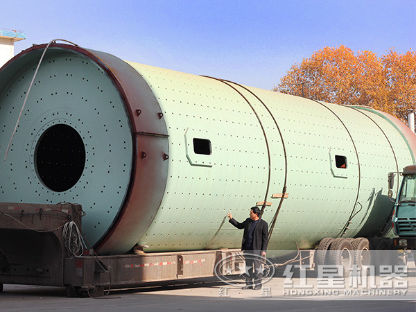水泥球磨機(jī)發(fā)貨現(xiàn)場(chǎng) 水泥球磨機(jī)發(fā)貨現(xiàn)場(chǎng)