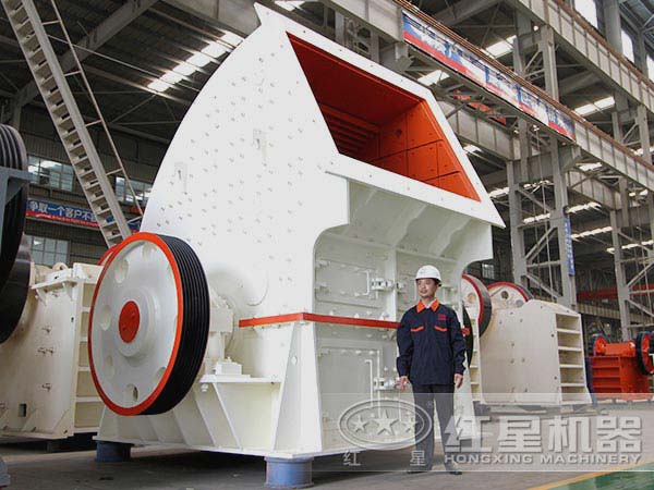 錘式破碎機(jī)生產(chǎn)車間 錘式破碎機(jī)生產(chǎn)車間