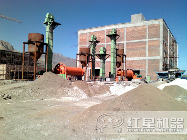 棒磨機(jī)制砂現(xiàn)場(chǎng) 棒磨機(jī)制砂現(xiàn)場(chǎng)