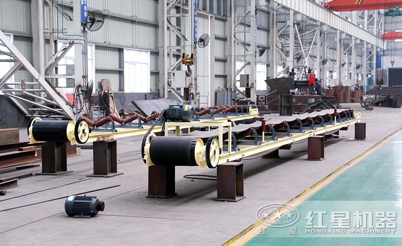 皮帶輸送機(jī) 皮帶輸送機(jī)