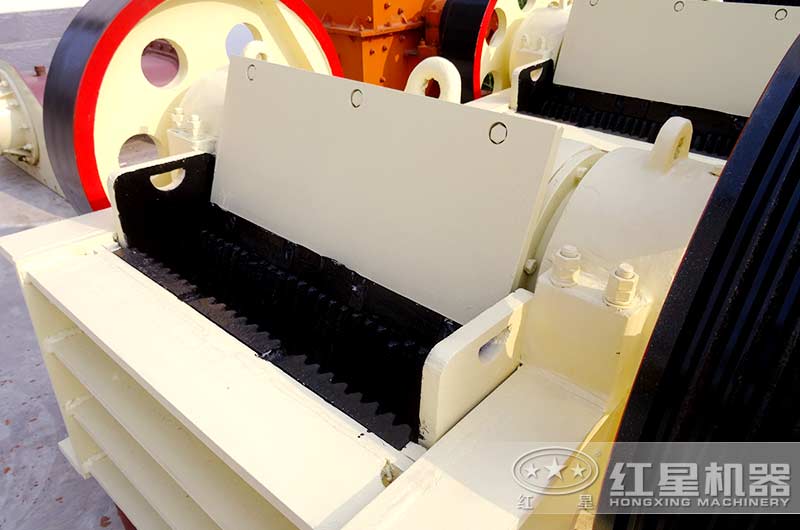 細(xì)顎破碎機內(nèi)部結(jié)構(gòu)展示