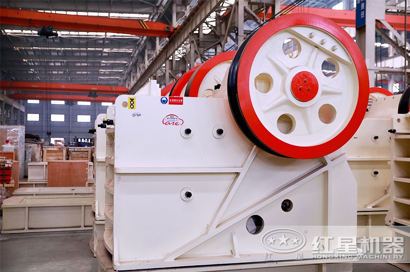 鄂式石子破碎機(jī)生產(chǎn)車(chē)間