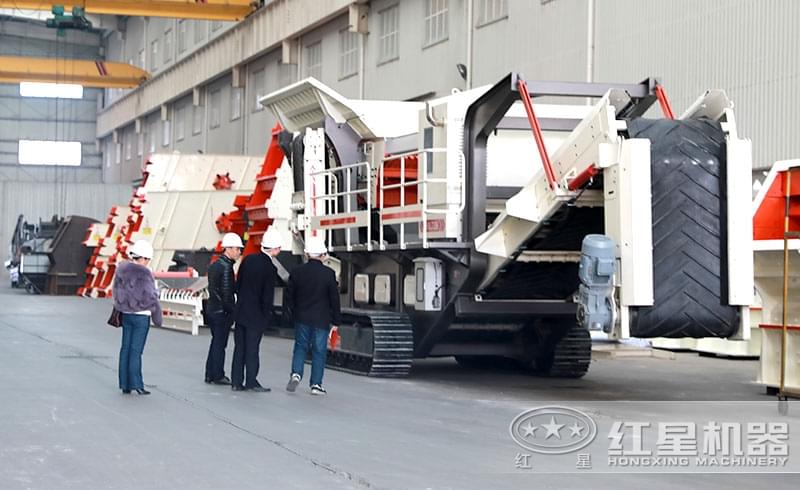 客戶到紅星機器廠區(qū)參觀考察 客戶到紅星機器廠區(qū)參觀考察