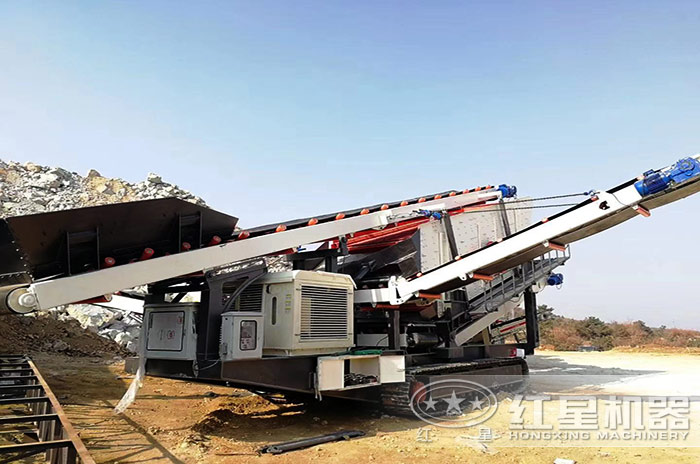 移動(dòng)式制砂機(jī)現(xiàn)場作業(yè)圖 移動(dòng)式制砂機(jī)現(xiàn)場作業(yè)圖