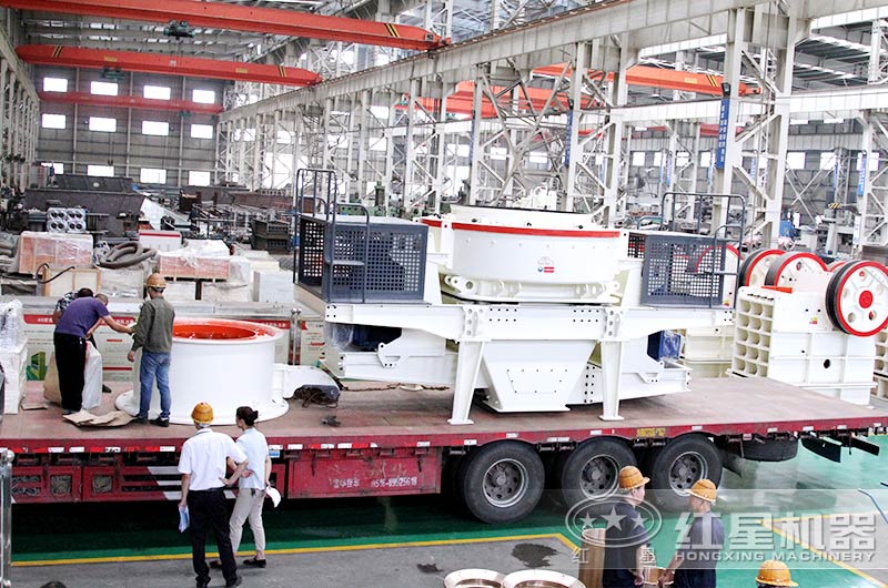 紅星廠家車間工作現(xiàn)場(chǎng) 紅星廠家車間工作現(xiàn)場(chǎng)