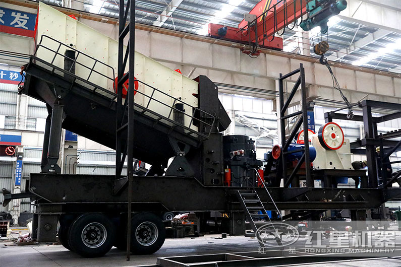 紅星機(jī)器柴油發(fā)動(dòng)機(jī)移動(dòng)破碎站車間作業(yè)現(xiàn)場 紅星機(jī)器柴油發(fā)動(dòng)機(jī)移動(dòng)破碎站車間作業(yè)現(xiàn)場