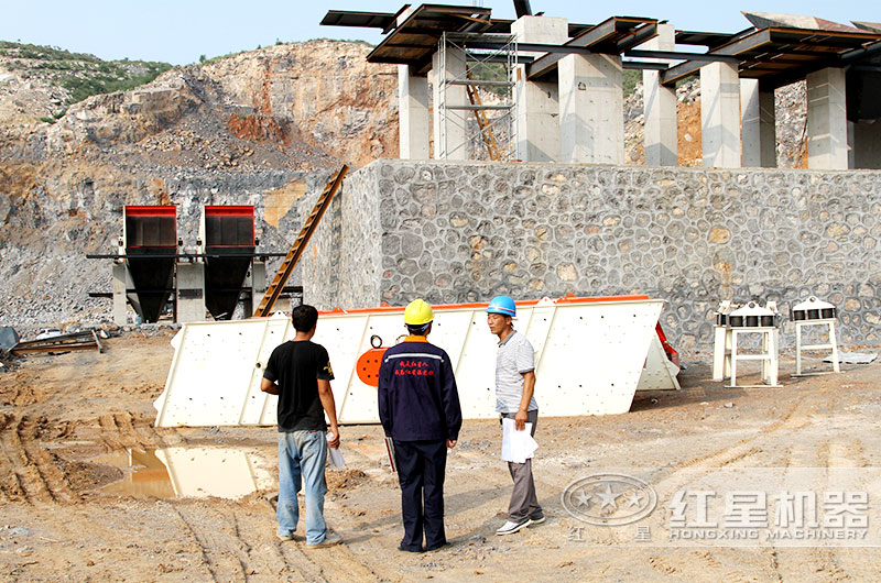 石頭破碎機安裝時要專業(yè)人員進行指導操作 石頭破碎機安裝時要專業(yè)人員進行指導操作