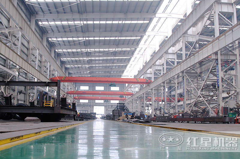 紅星機(jī)器移動粉石、沙機(jī)生產(chǎn)車間