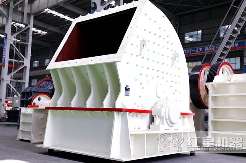 新型錘式破碎機 新型錘式破碎機