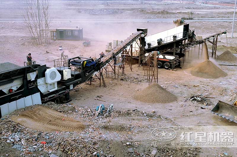 可移動石子破碎機(jī)設(shè)備作業(yè)現(xiàn)場