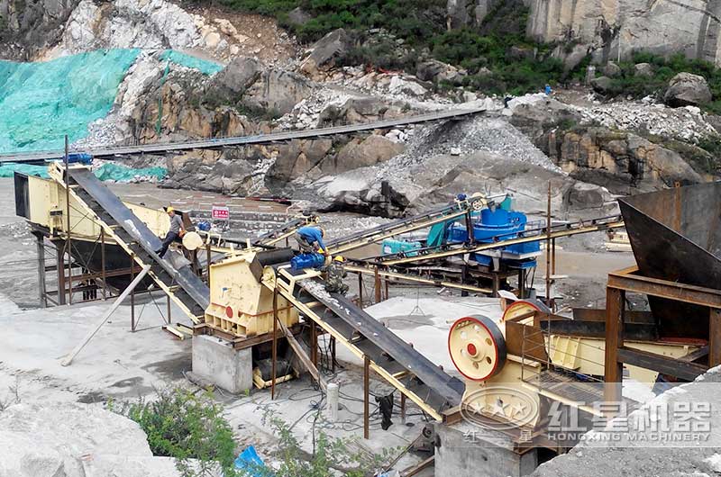 57顎破+反擊破的現(xiàn)場(chǎng)生產(chǎn)線 57顎破+反擊破的現(xiàn)場(chǎng)生產(chǎn)線