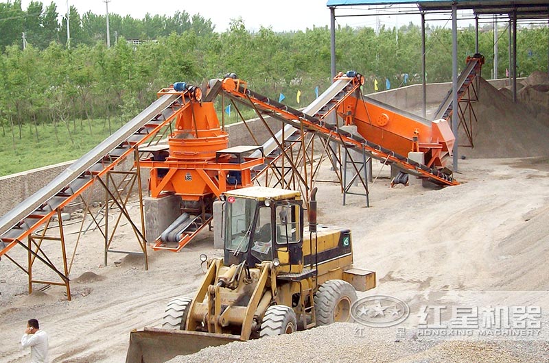 投資50萬的沙場作業(yè)現(xiàn)場