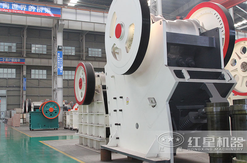 新一代豆瓣顎式破碎機 新一代豆瓣顎式破碎機