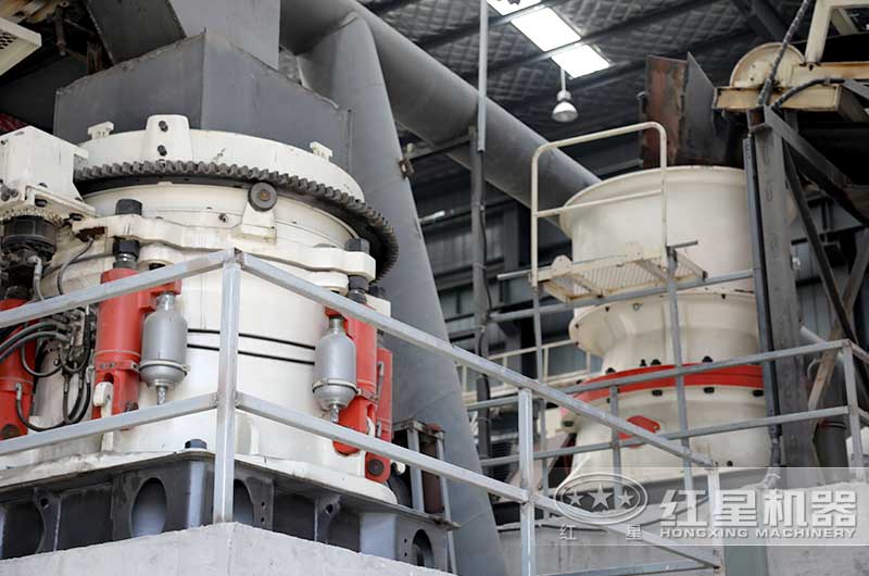 液壓圓錐碎石機(jī)加工現(xiàn)場實(shí)拍 液壓圓錐碎石機(jī)加工現(xiàn)場實(shí)拍