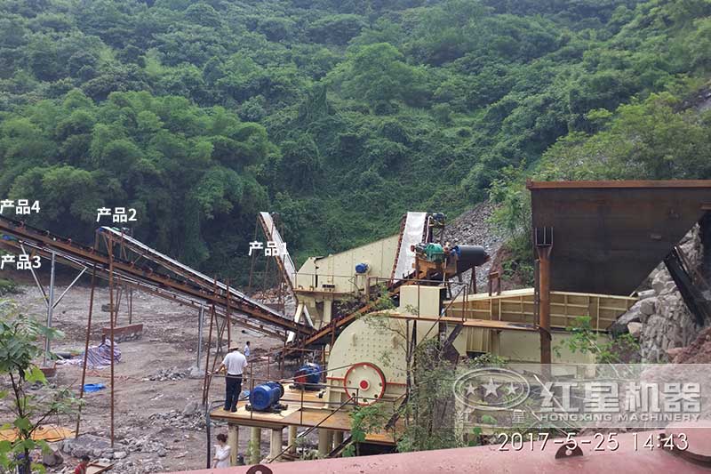 時產(chǎn)300噸重錘破現(xiàn)場實拍 時產(chǎn)300噸重錘破現(xiàn)場實拍