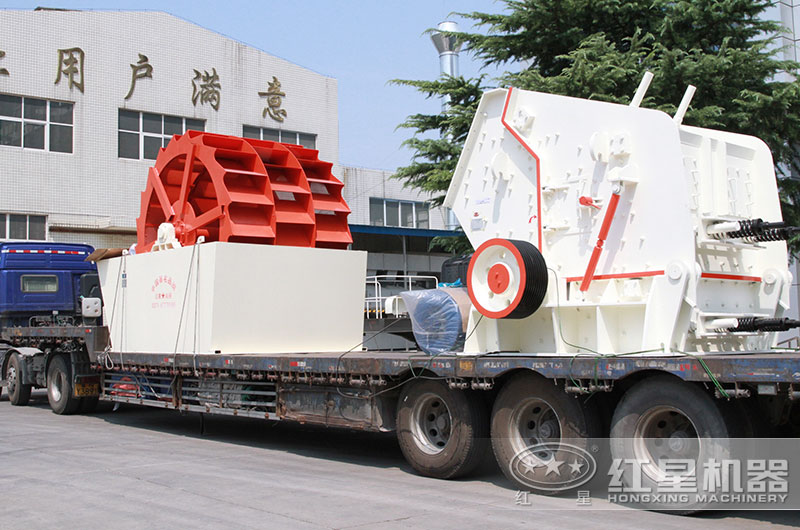 時(shí)產(chǎn)300噸碎石機(jī)發(fā)貨現(xiàn)場(chǎng)