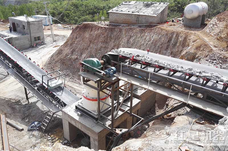 液壓石頭破碎機(jī)生產(chǎn)現(xiàn)場(chǎng) 液壓石頭破碎機(jī)生產(chǎn)現(xiàn)場(chǎng)