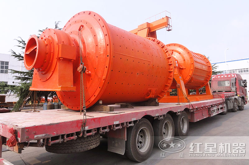 球磨機(jī)裝車(chē)準(zhǔn)備發(fā)貨 球磨機(jī)裝車(chē)準(zhǔn)備發(fā)貨