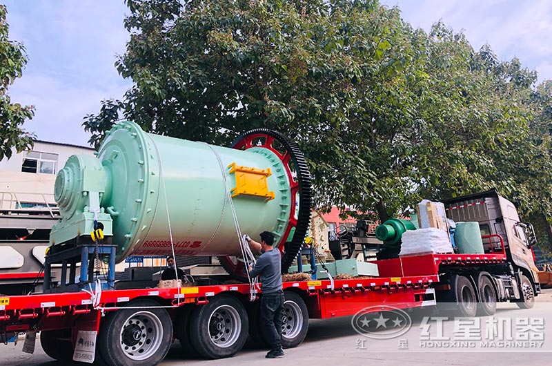 紅星球磨機(jī)發(fā)貨現(xiàn)場實(shí)拍圖 紅星球磨機(jī)發(fā)貨現(xiàn)場實(shí)拍圖